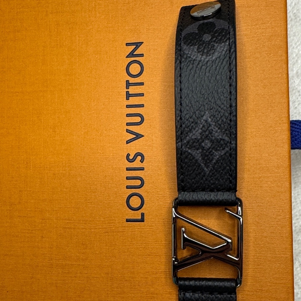 Louis Vuitton eclipse monogram bracelet - Picture 9 of 14